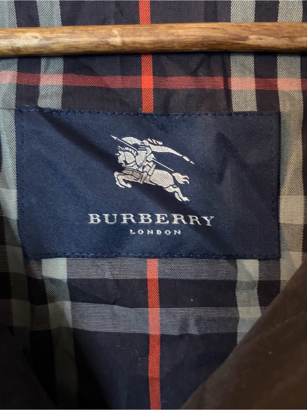 Burberry Vintage Men’s Trench Coat - Picture 2 of 12